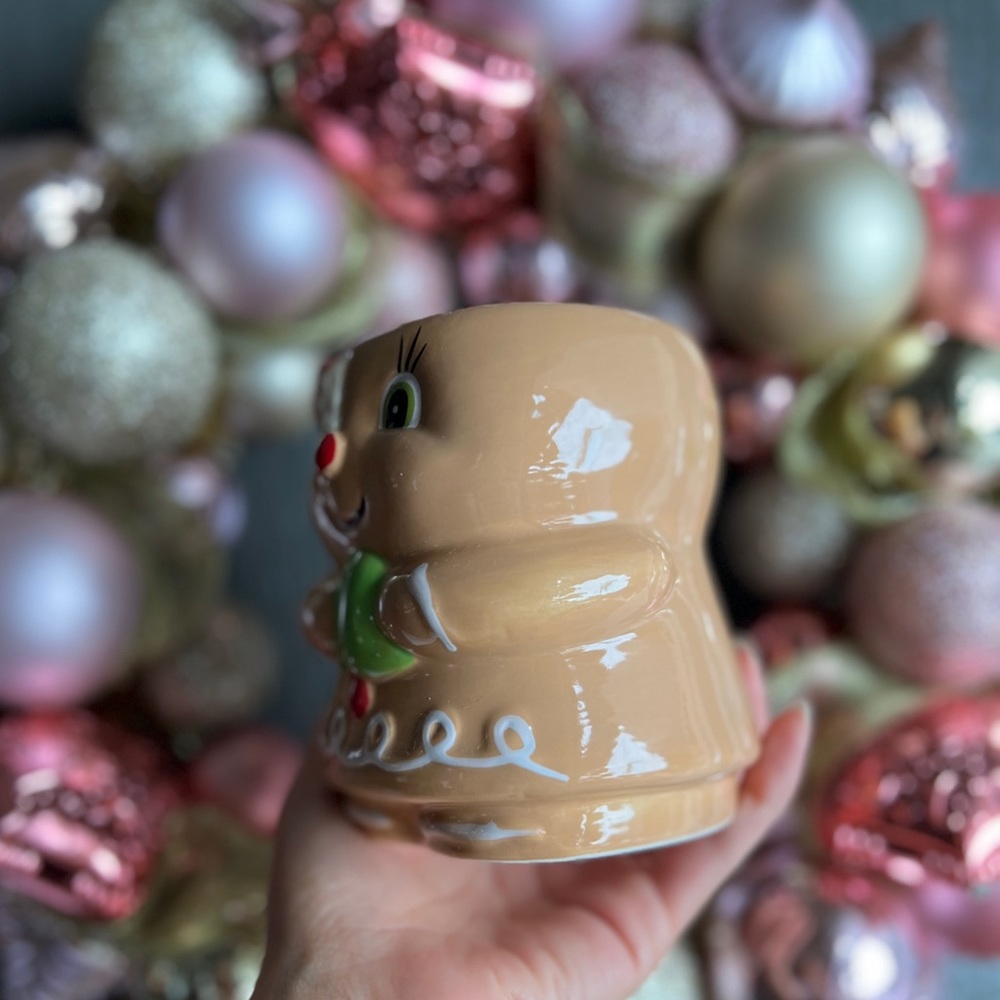 ✨NEW🎄At Home Gingerbread Boy and Gingerbread Girl Mug Set🎁 - Picture 4 of 16